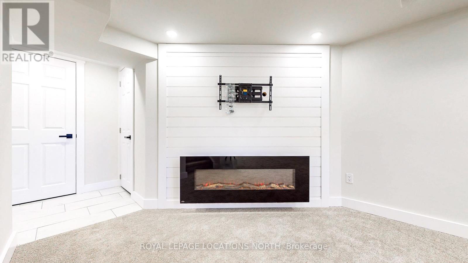 73 DONALD CRES