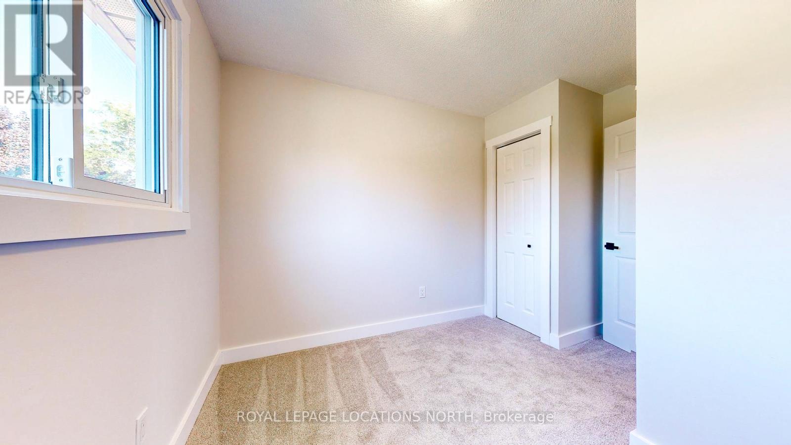 73 DONALD CRES