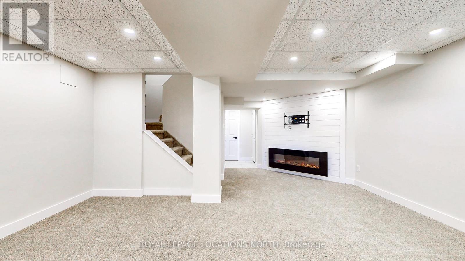 73 DONALD CRES