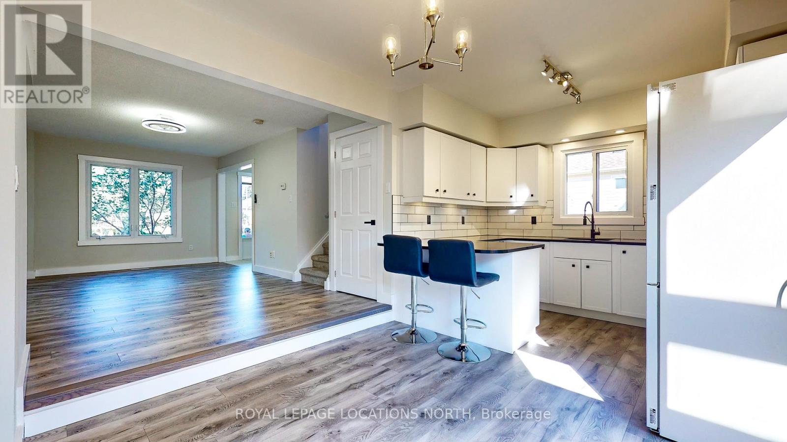 73 DONALD CRES