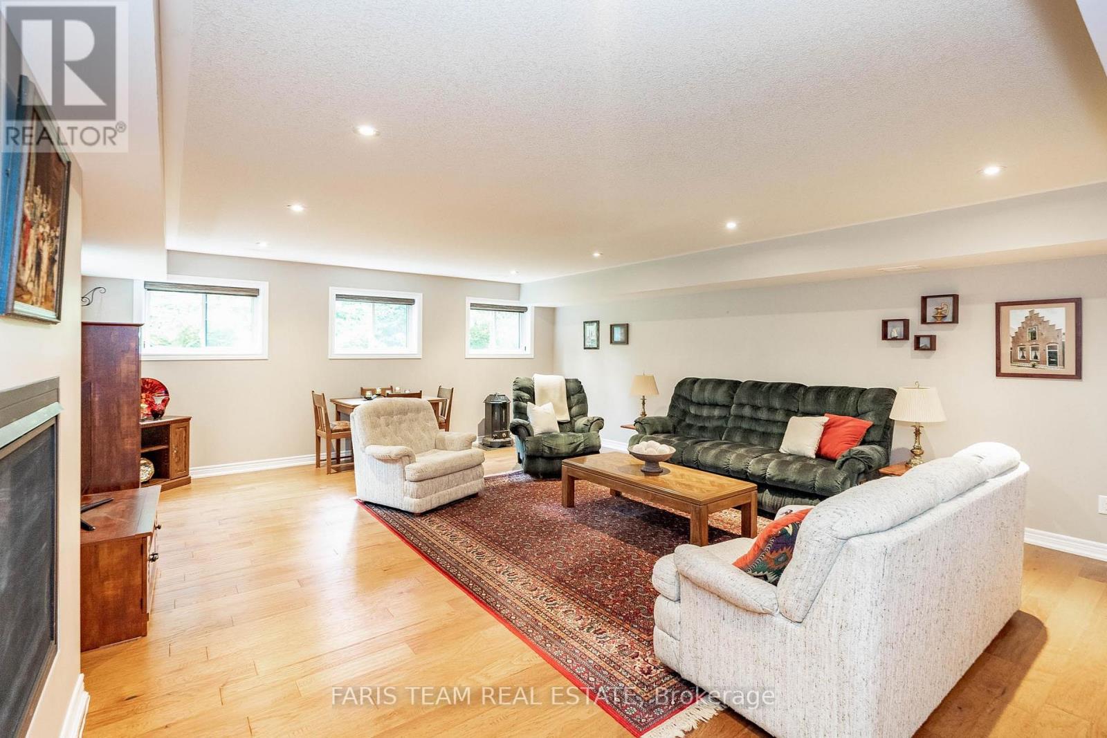 Listing S6794340 - Large Photo # 25