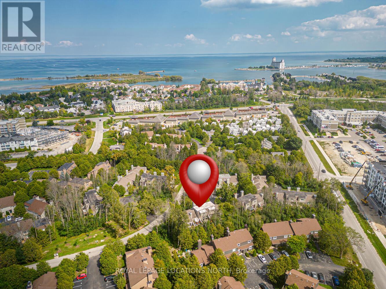 207 ESCARPMENT CRES