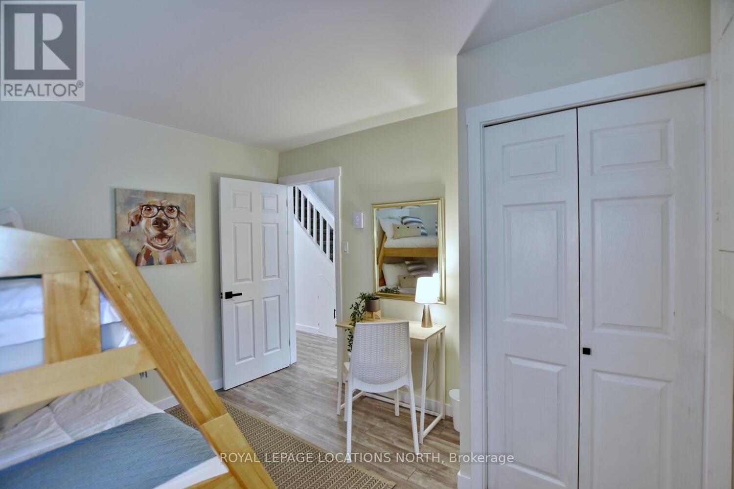 207 ESCARPMENT CRES