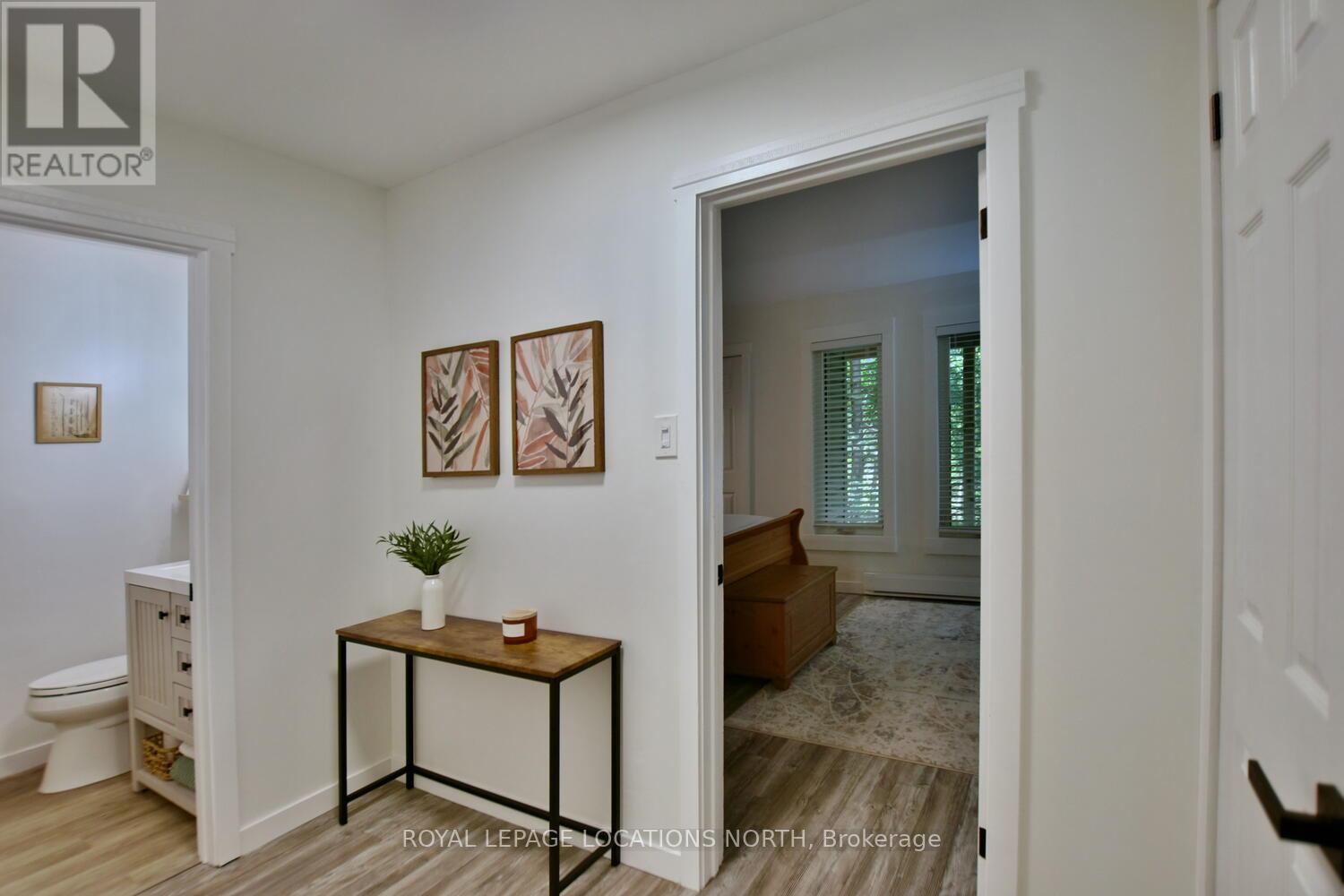 207 ESCARPMENT CRES