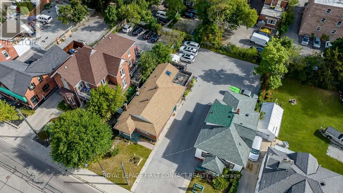83 TORONTO ST