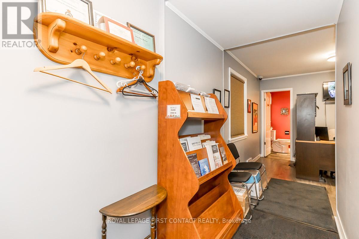 83 TORONTO ST