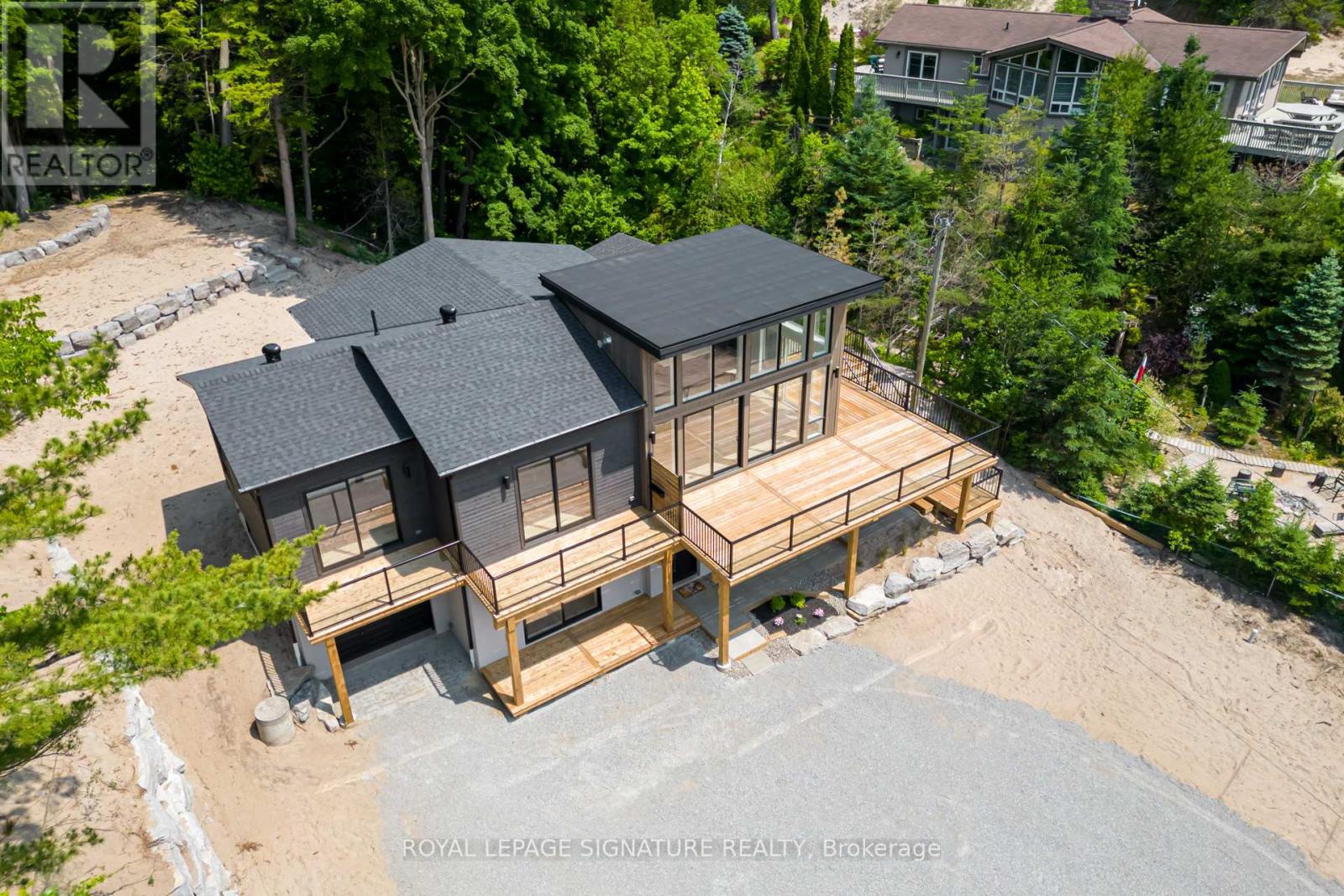 23 MILTON ST
