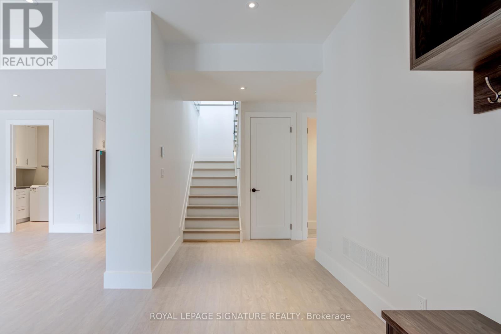 23 MILTON ST
