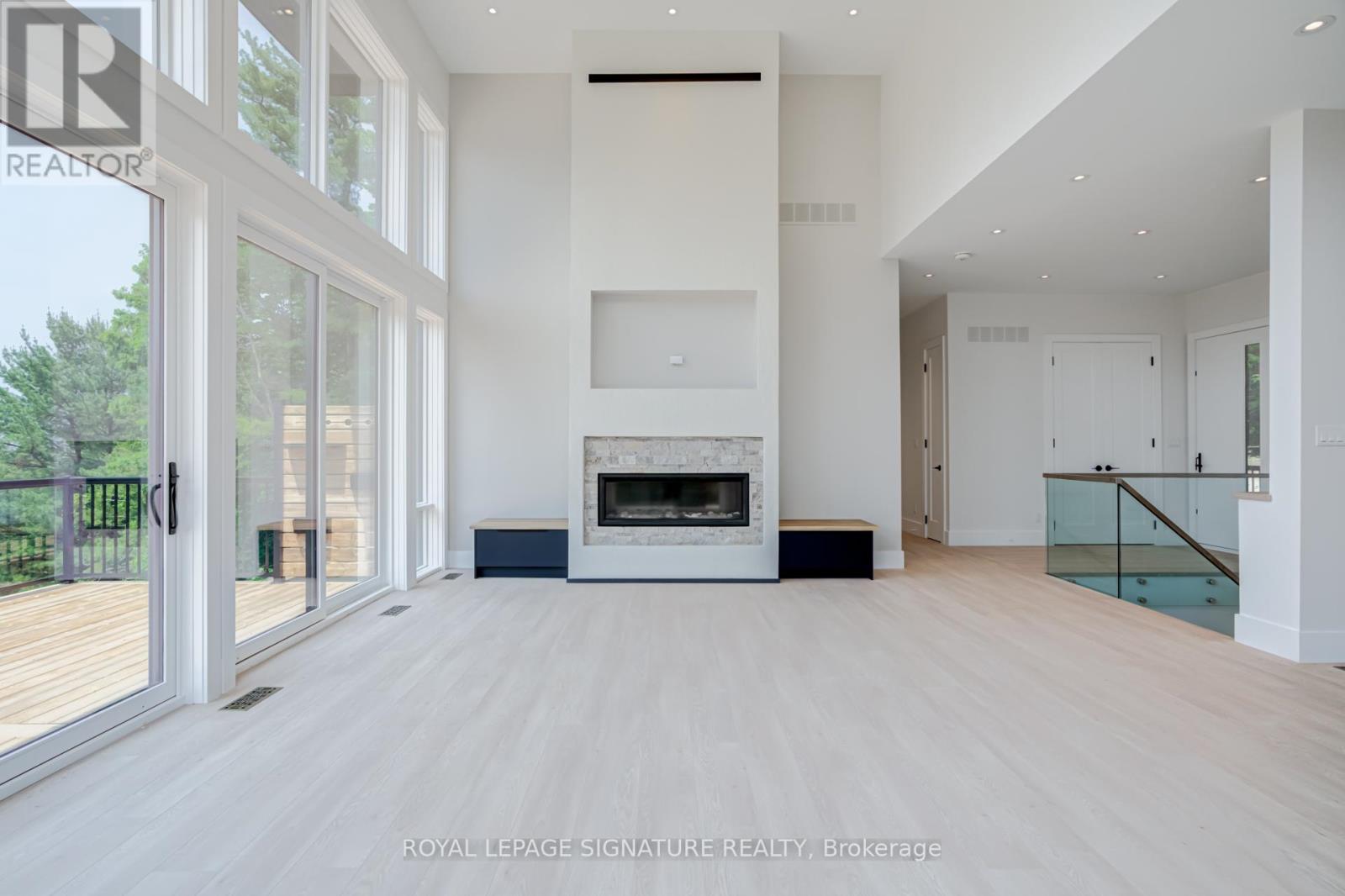 23 MILTON ST