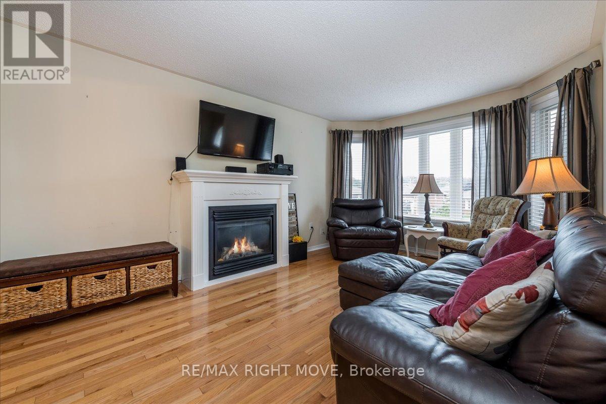 33 CARTER CRES