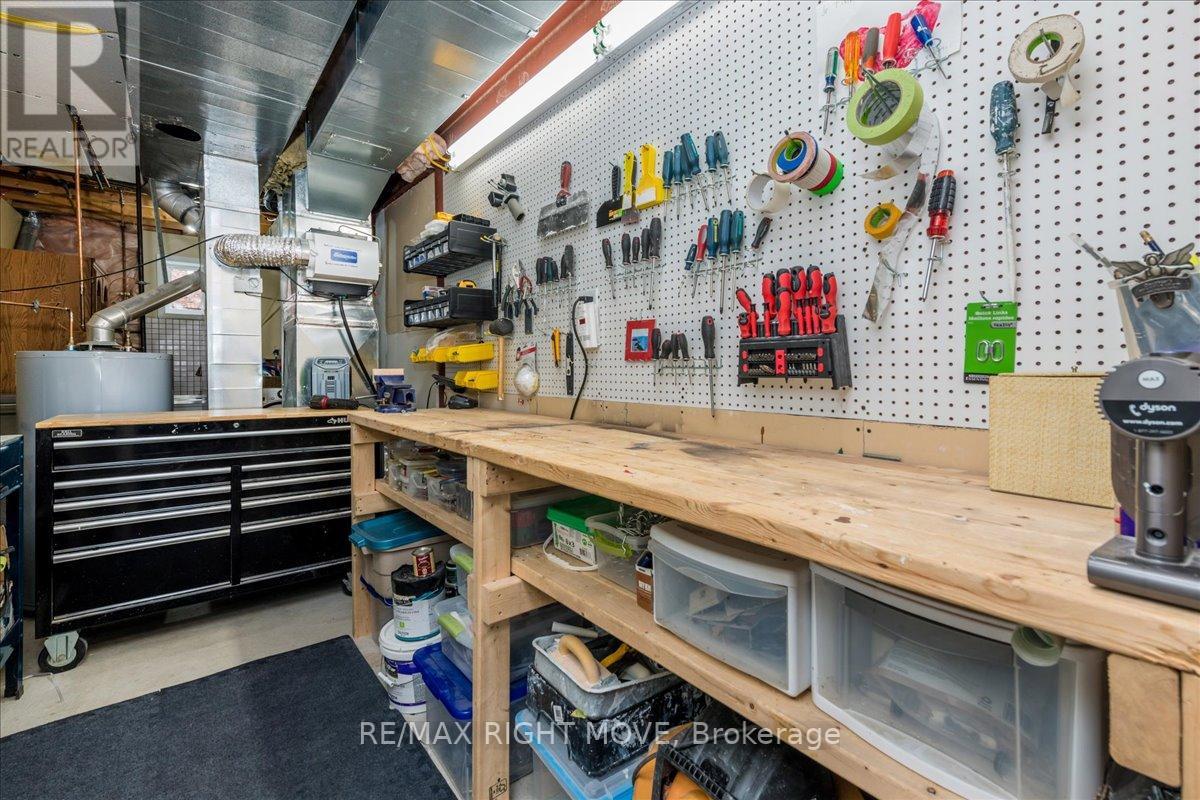 33 CARTER CRES