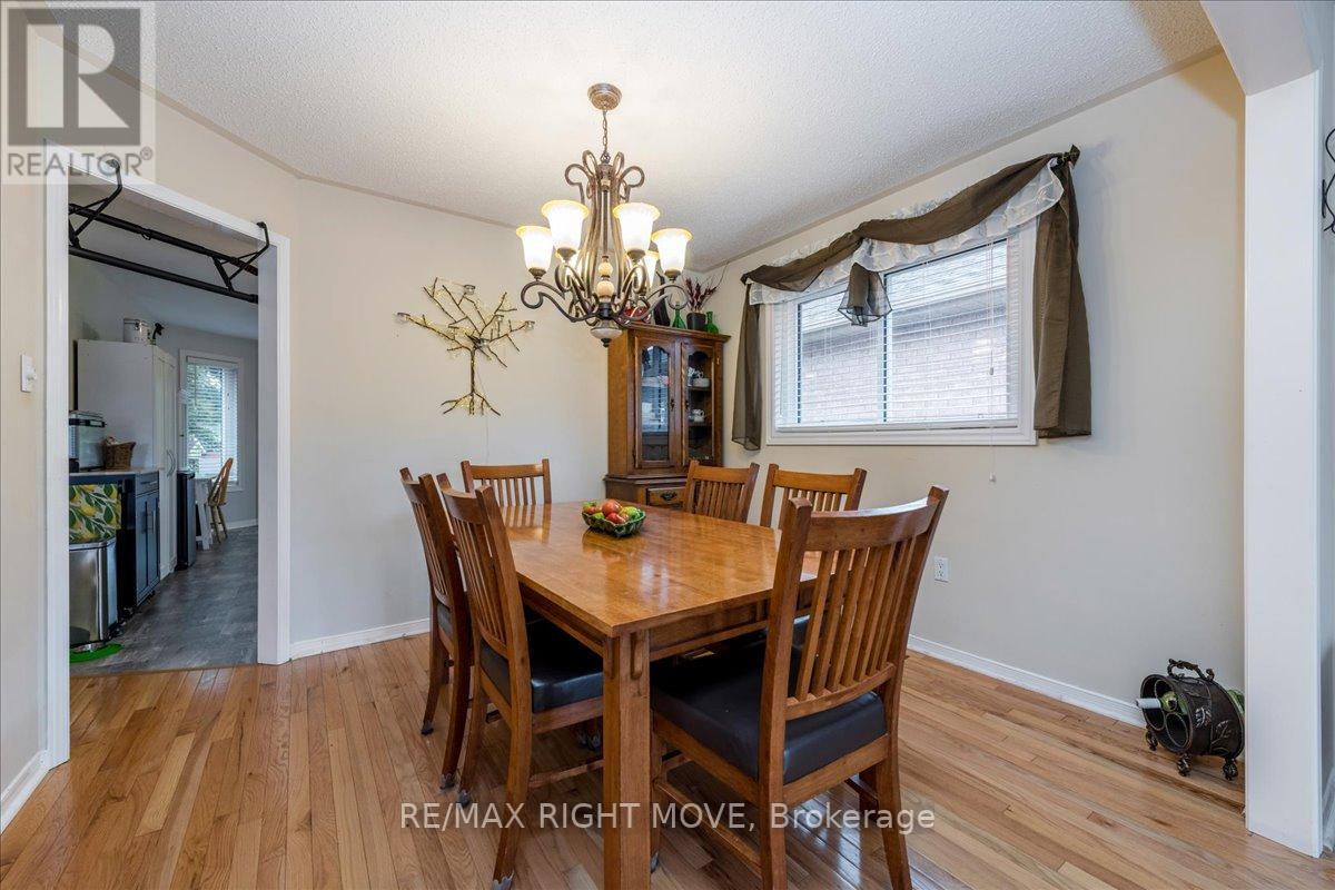 33 CARTER CRES