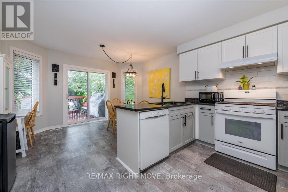 33 CARTER CRES