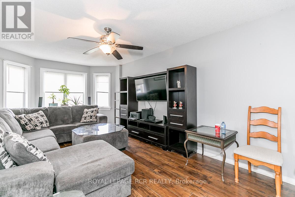 20 REGINA BLVD