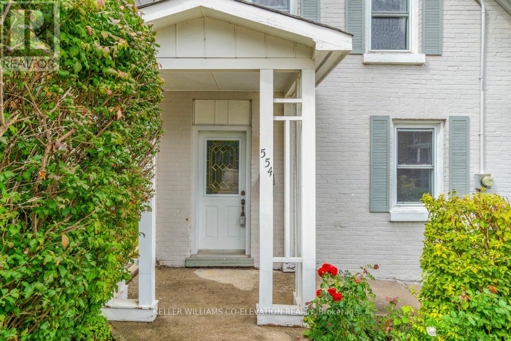 554 ELIZABETH ST
