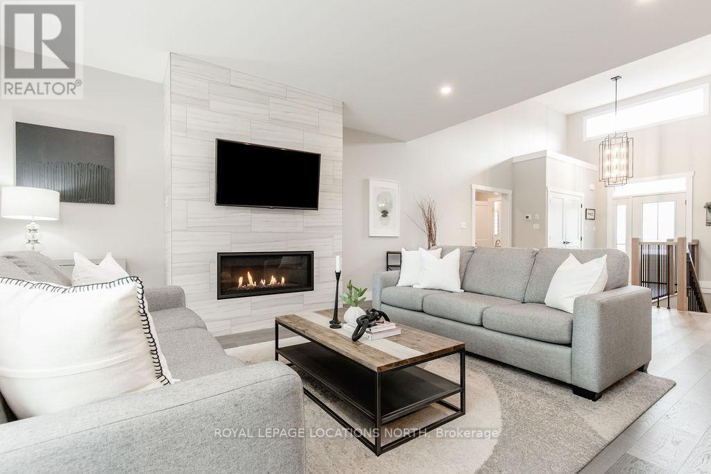 131 GLENLAKE BLVD