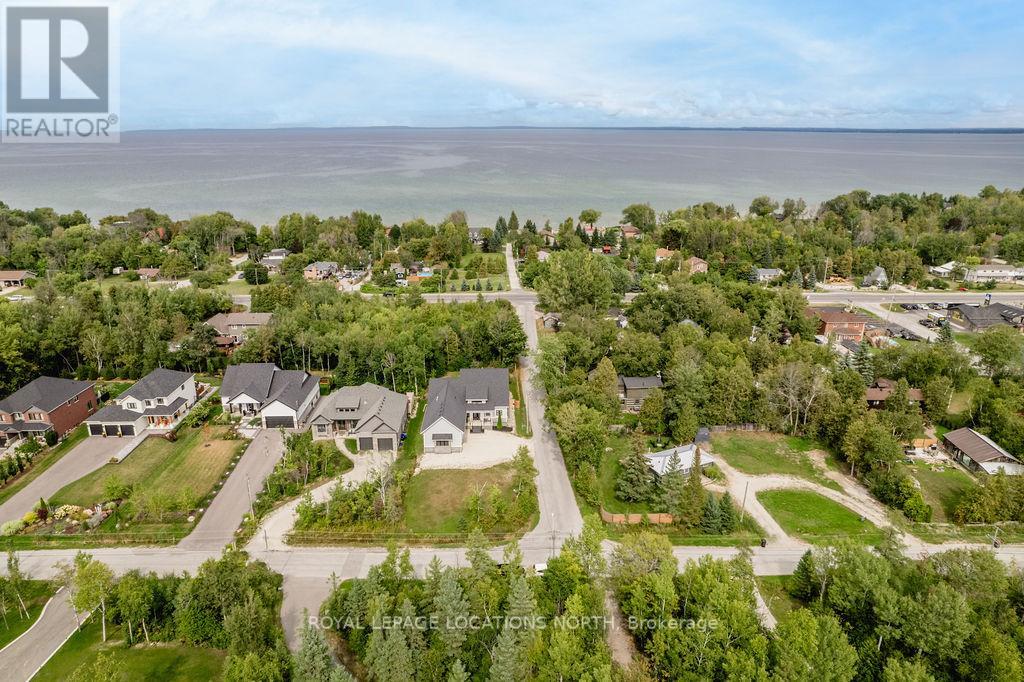 131 GLENLAKE BLVD