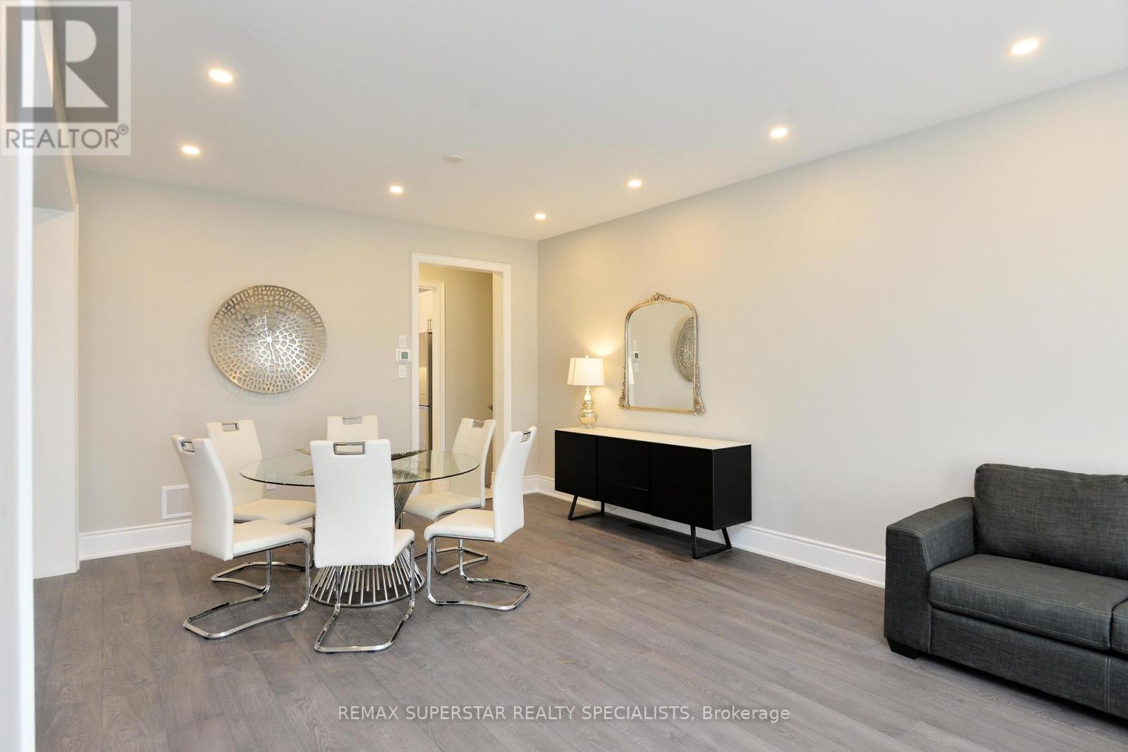 108 RUGMAN CRES