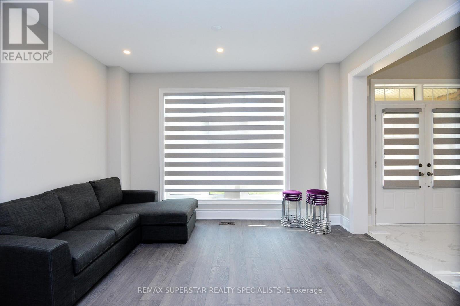 108 RUGMAN CRES