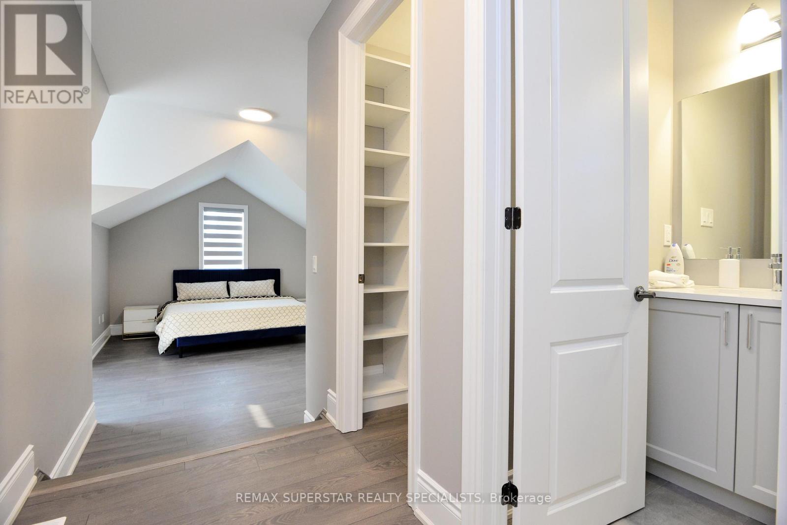 108 RUGMAN CRES