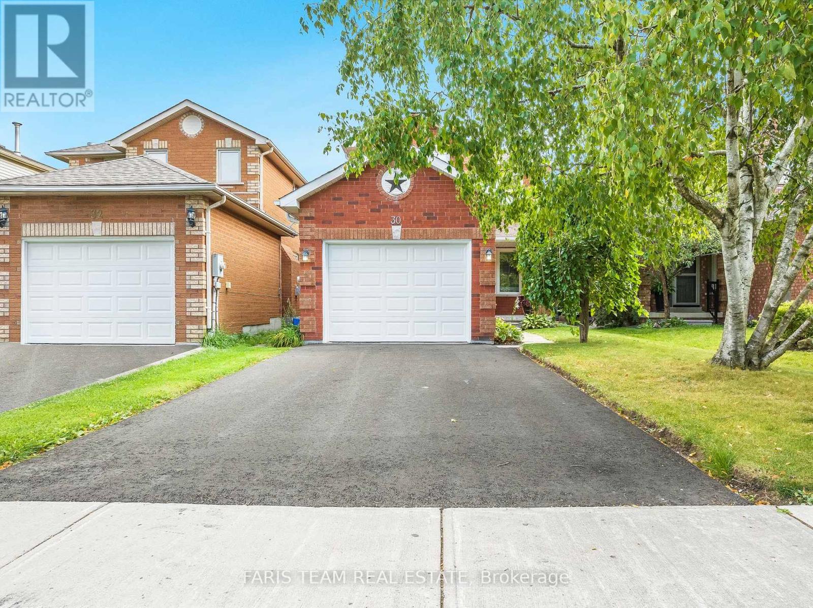 30 LAIDLAW DR