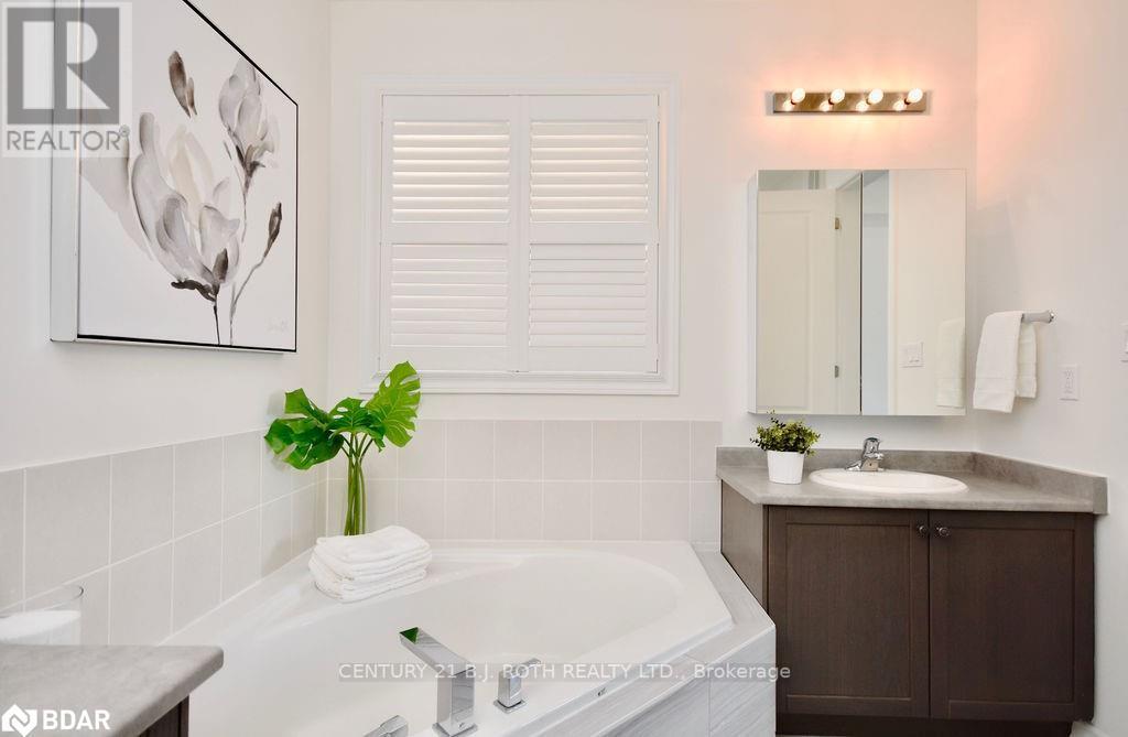 Listing S7003636 - Large Photo # 18