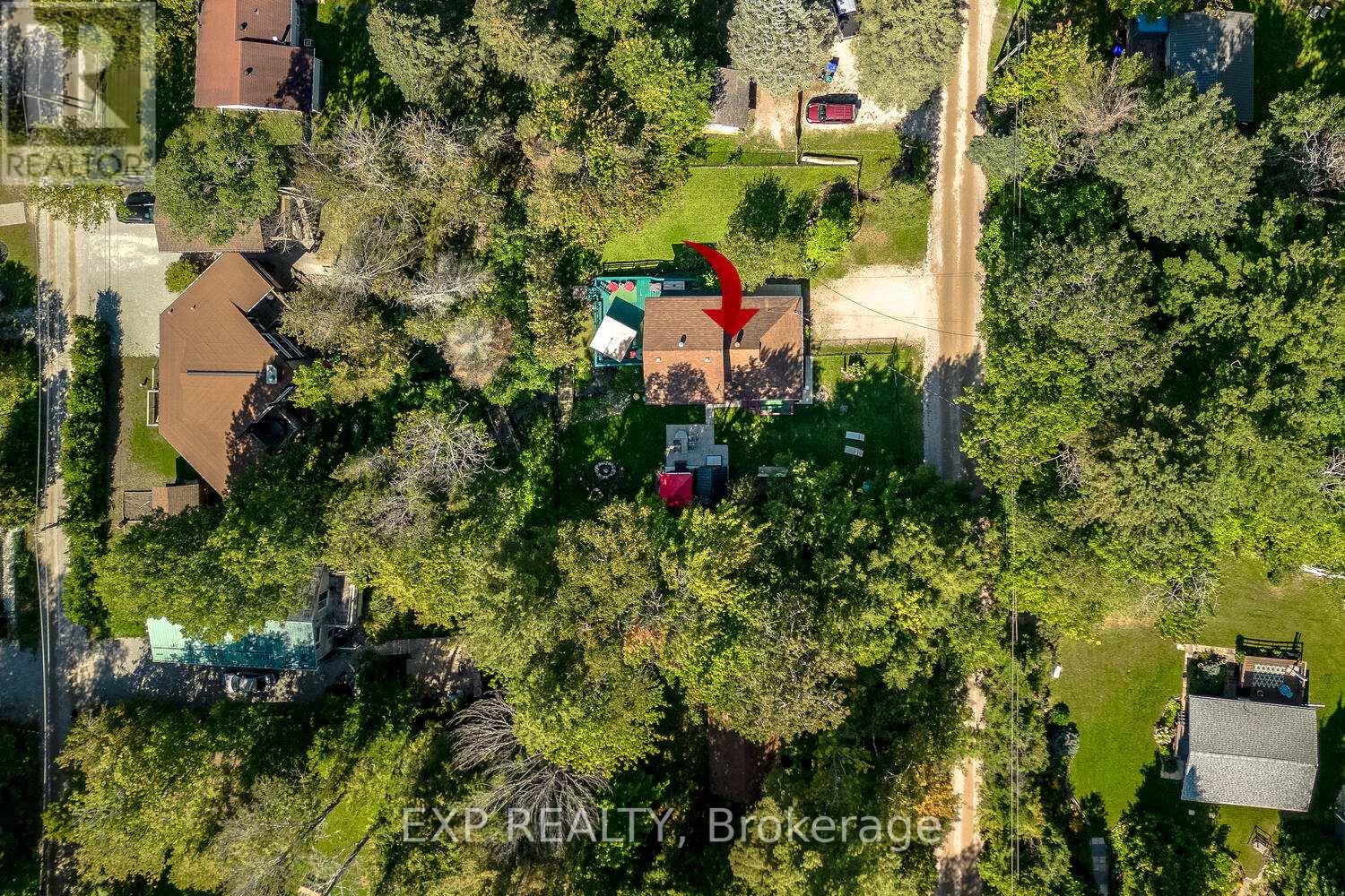 32 FOREST RD