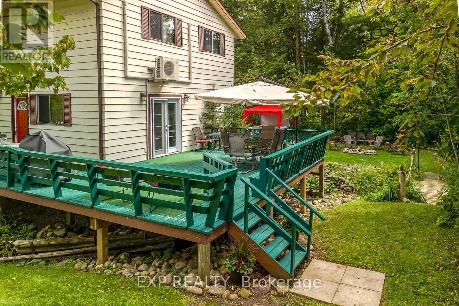 32 FOREST RD