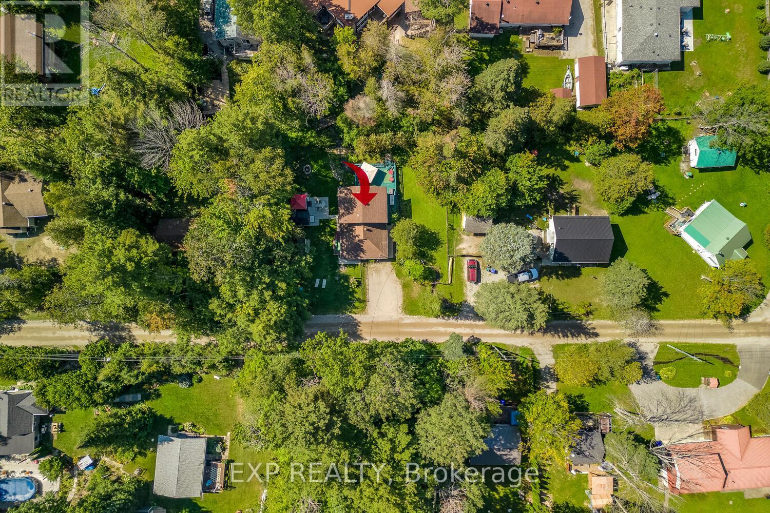 32 FOREST RD