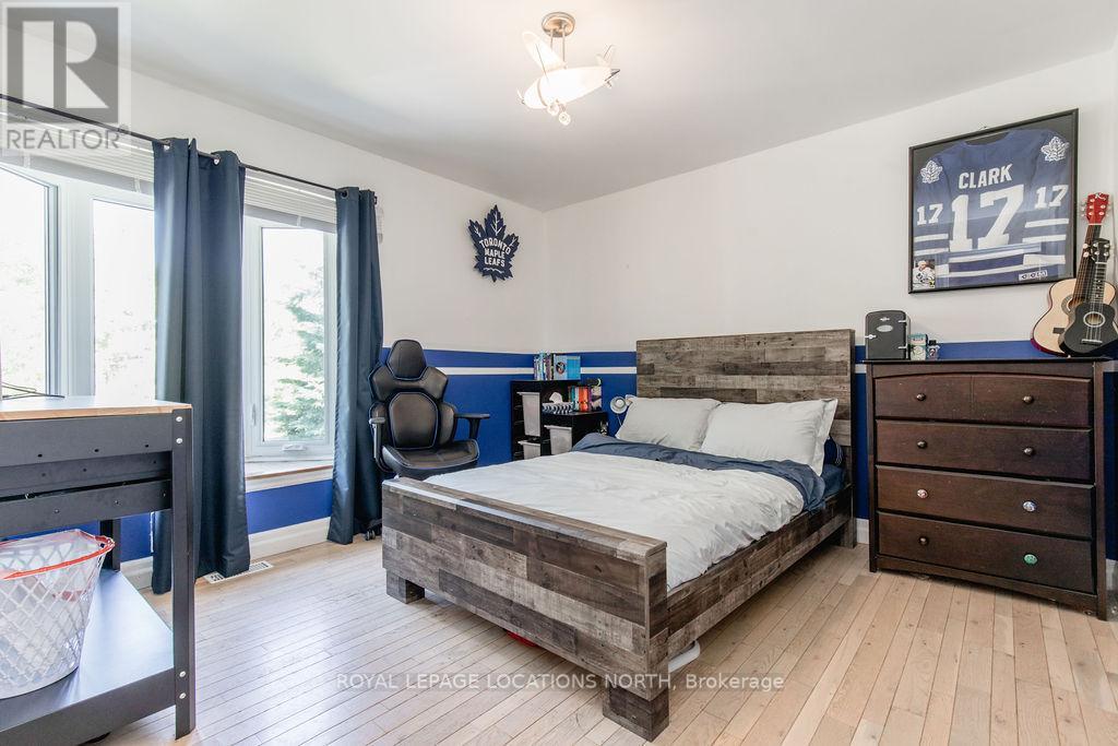 24 BRIDLEWOOD CRES