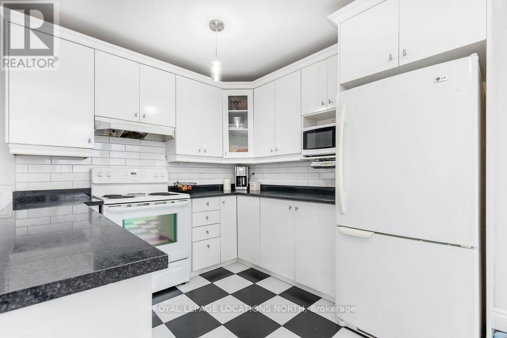 24 BRIDLEWOOD CRES