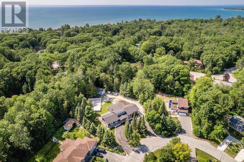 24 BRIDLEWOOD CRES