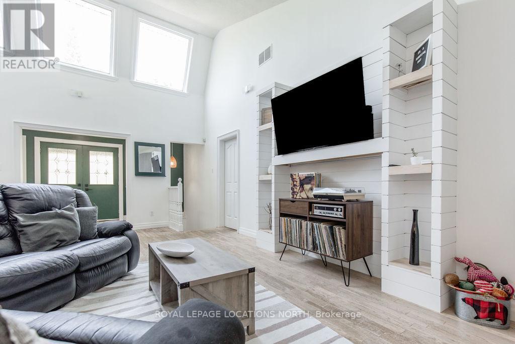 24 BRIDLEWOOD CRES