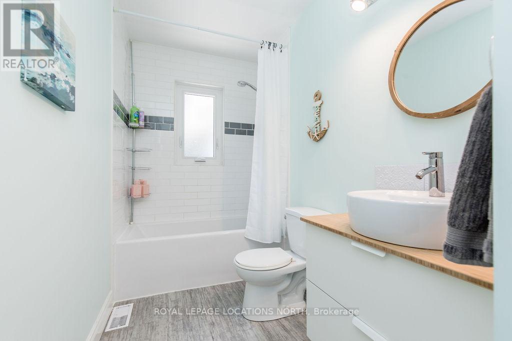 24 BRIDLEWOOD CRES