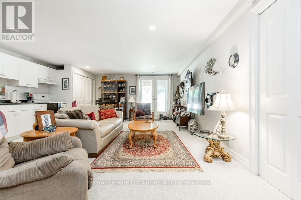 24 BRIDLEWOOD CRES