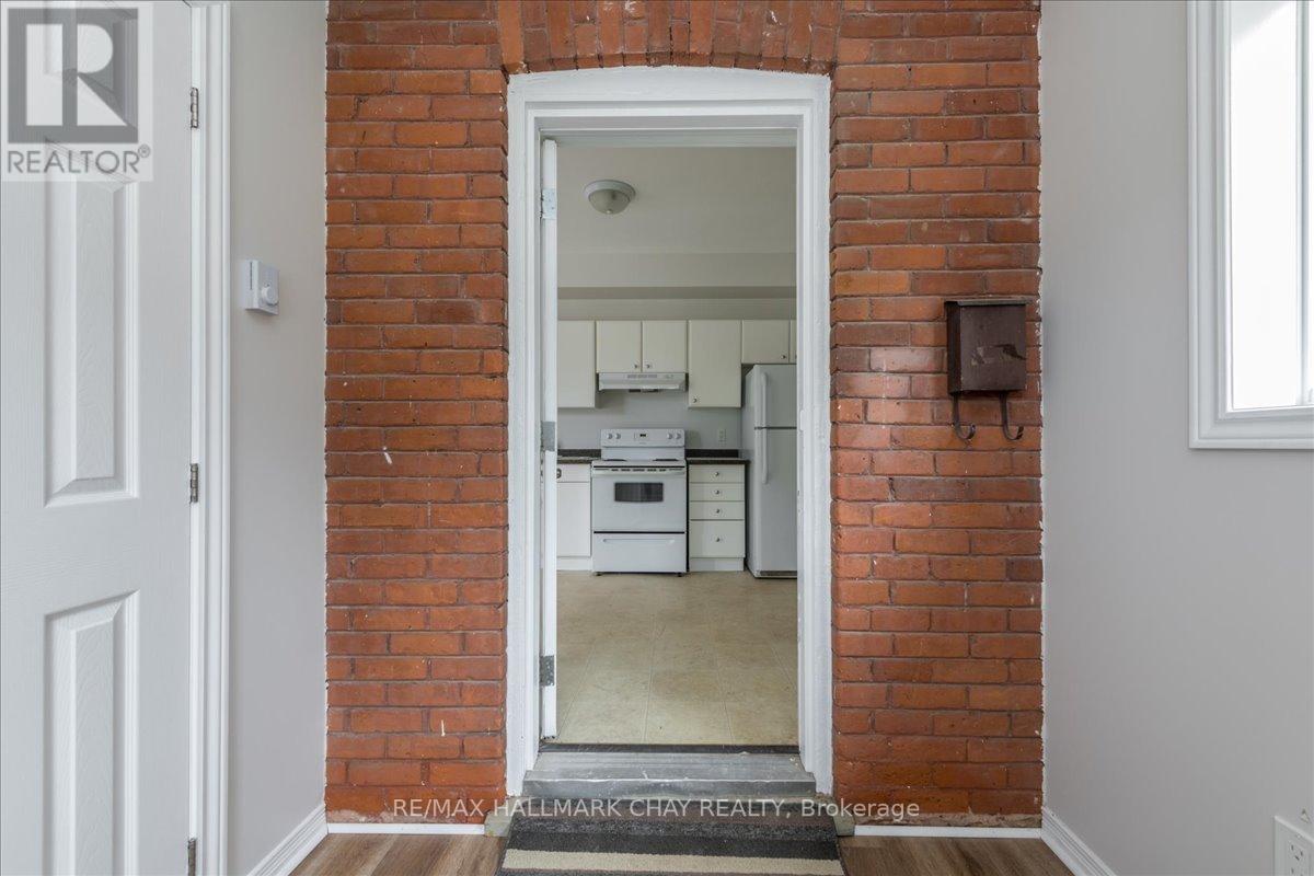 #1 -587 YONGE ST, #1