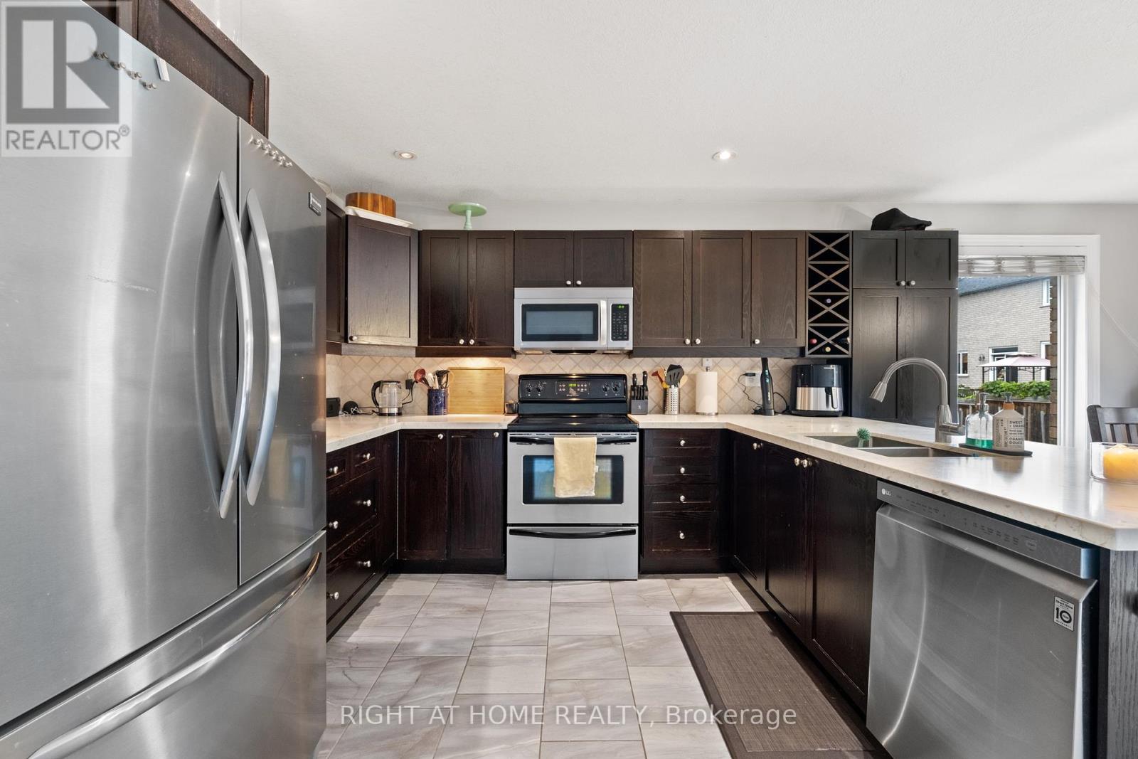 Listing S7012790 - Large Photo # 12