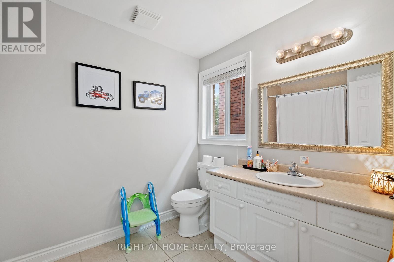 Listing S7012790 - Large Photo # 20