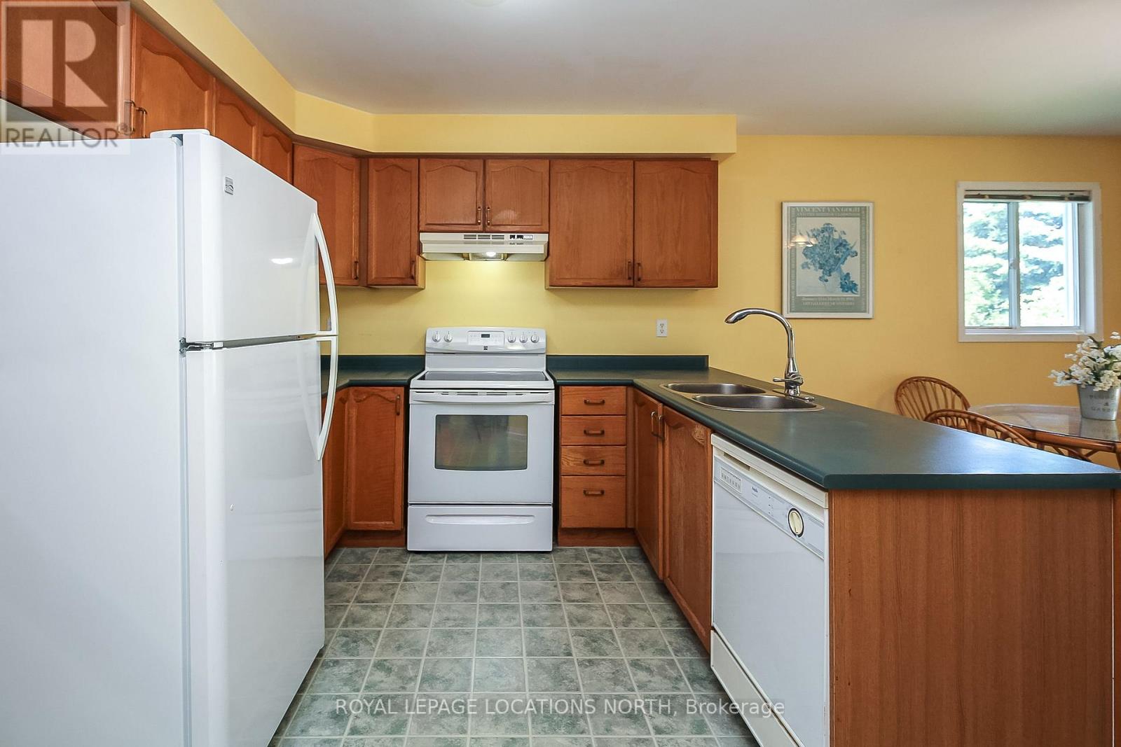 93 SILVER BIRCH AVE