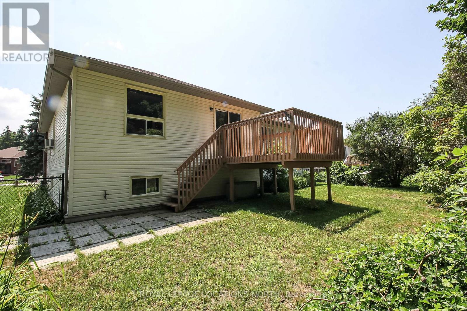 93 SILVER BIRCH AVE