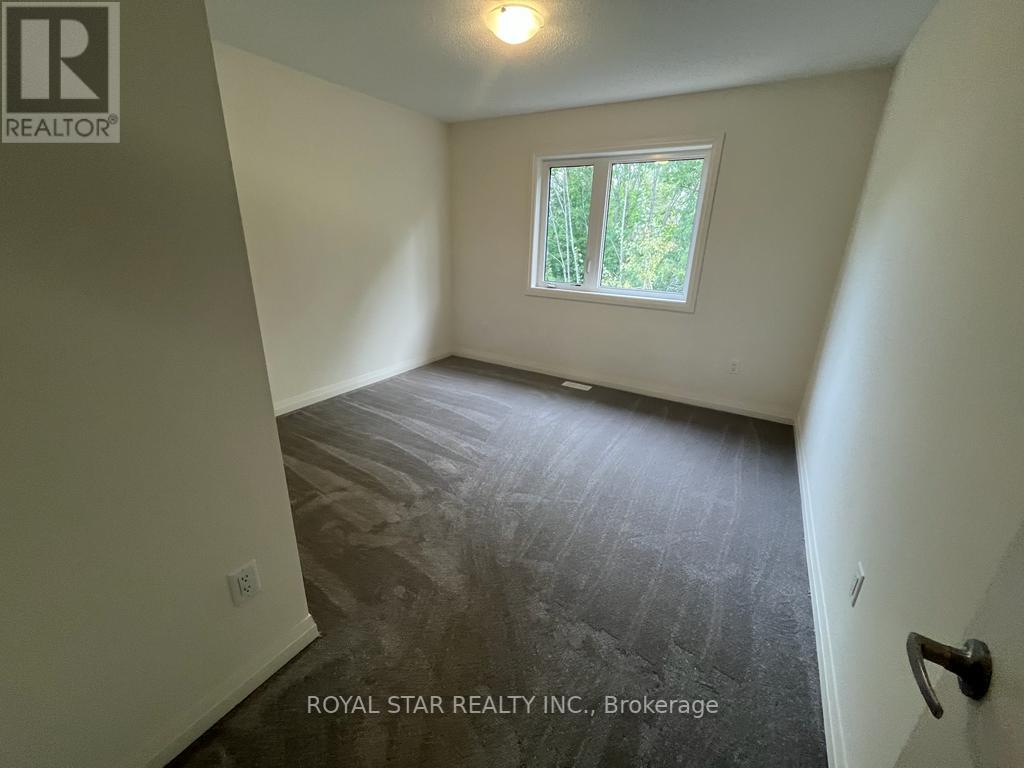 22 LAHEY CRES