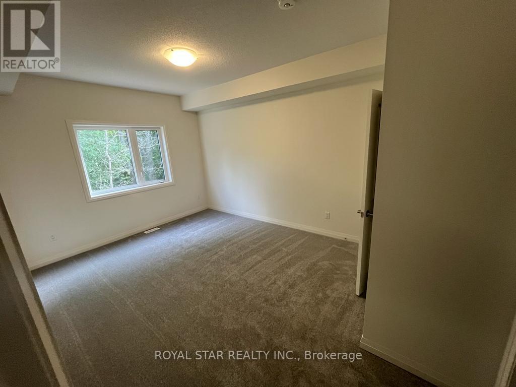 22 LAHEY CRES
