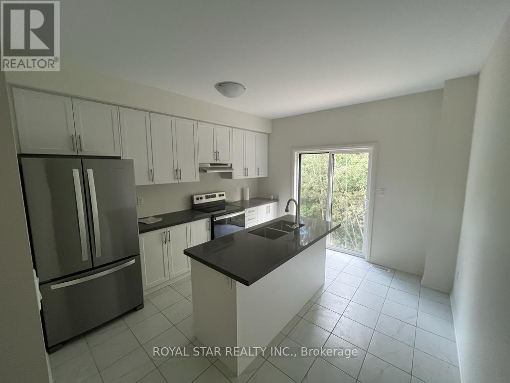 22 LAHEY CRES