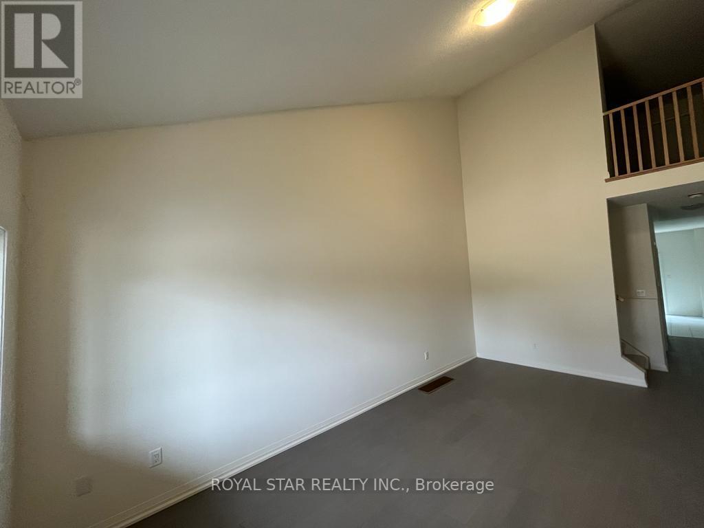 22 LAHEY CRES