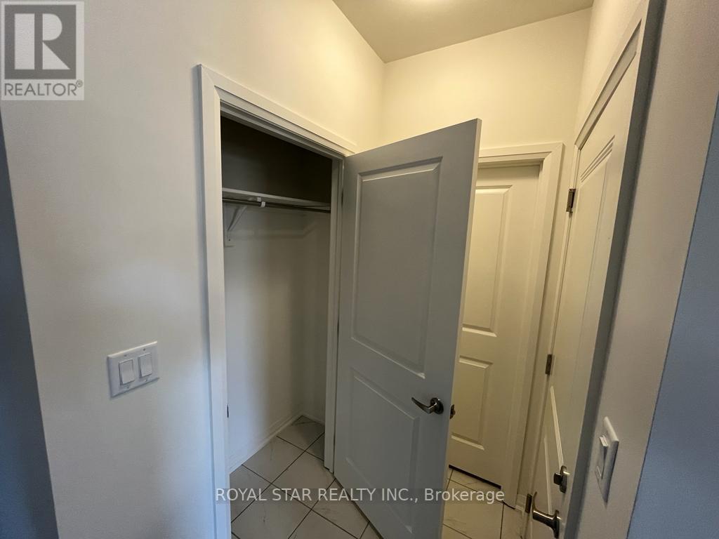 22 LAHEY CRES