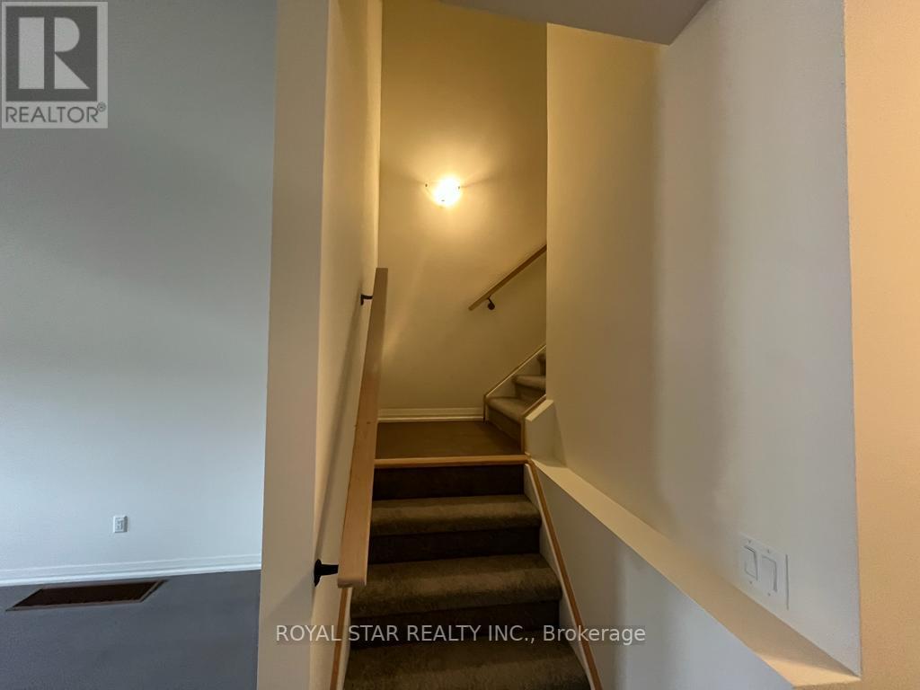 22 LAHEY CRES