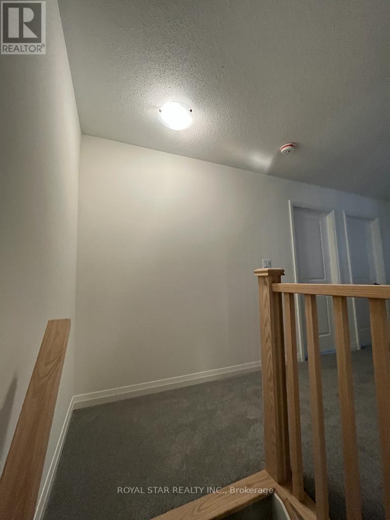 22 LAHEY CRES