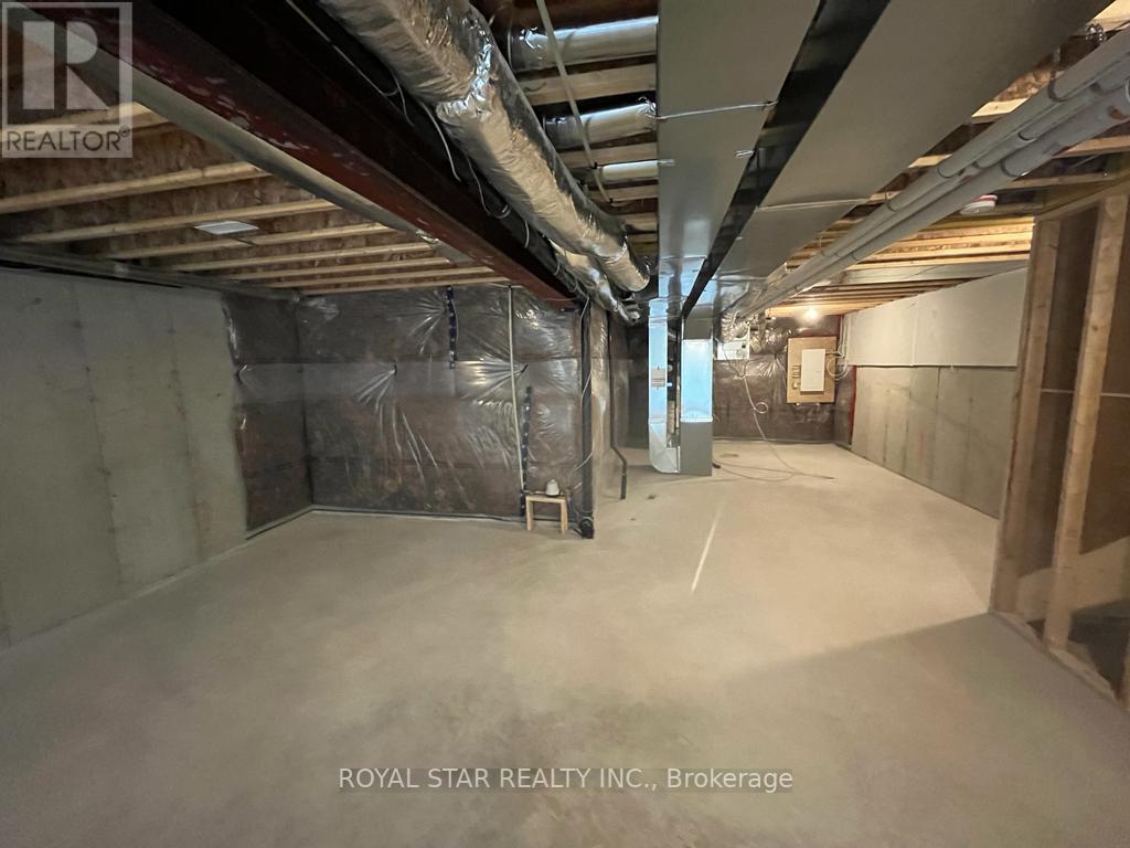 22 LAHEY CRES