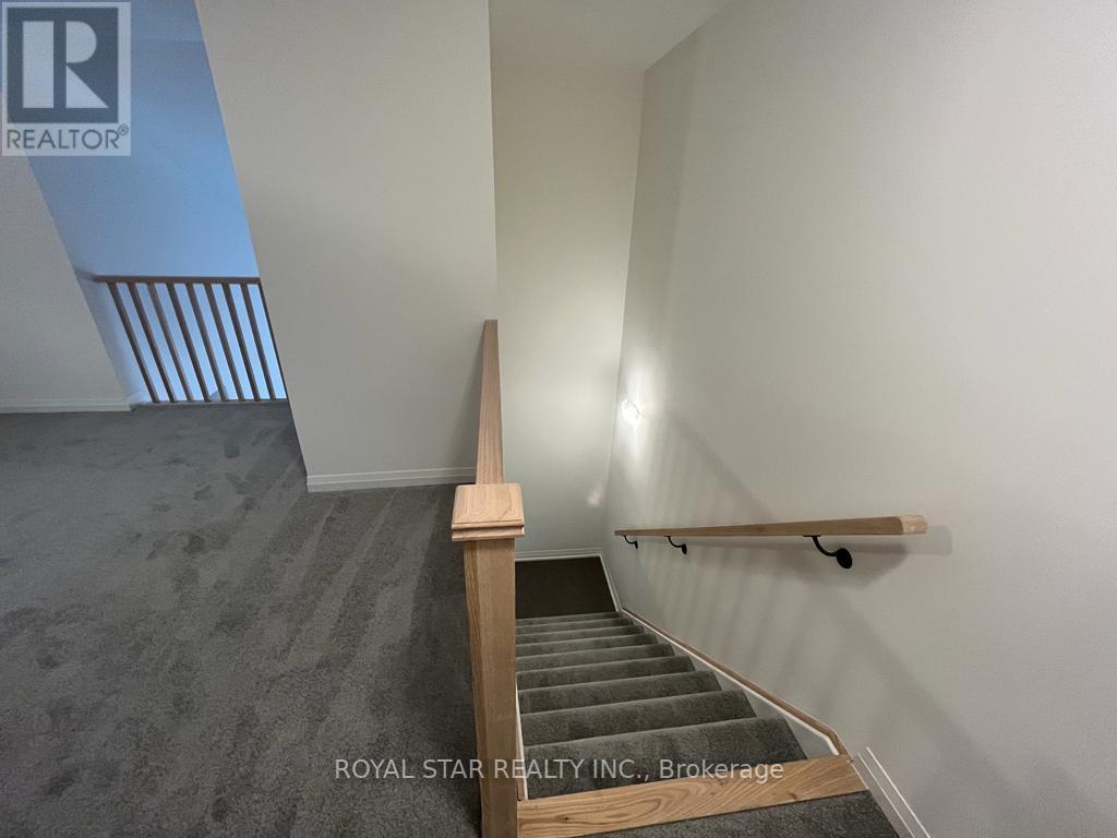 22 LAHEY CRES