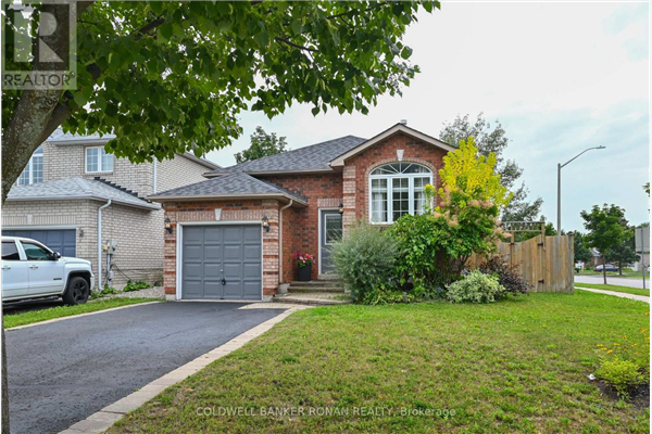 2 DOWNING CRES, Barrie
